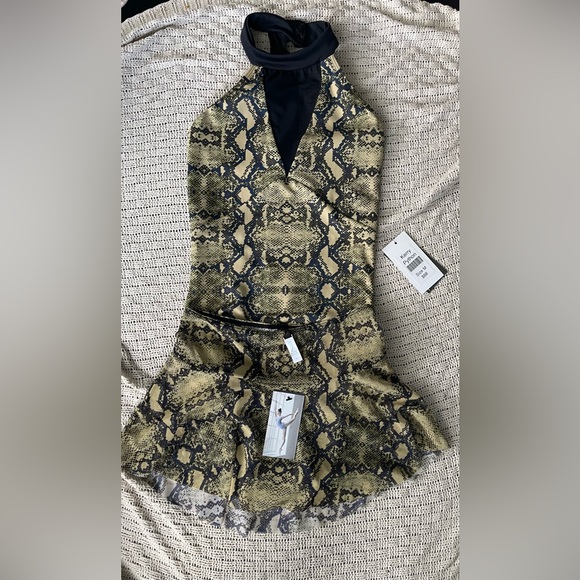 Eleve Dancewear Drop Waist Python Skirt- Child Large (fit Adult XS) - Picture 3 of 7